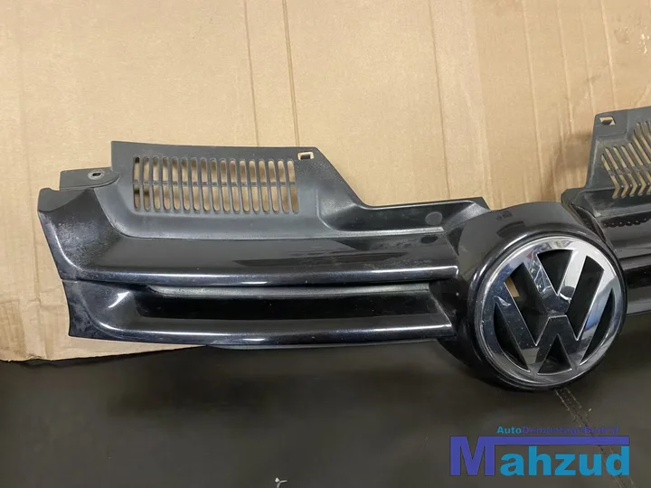 vw-golf-5-grille-logo-20032009 — foto 4