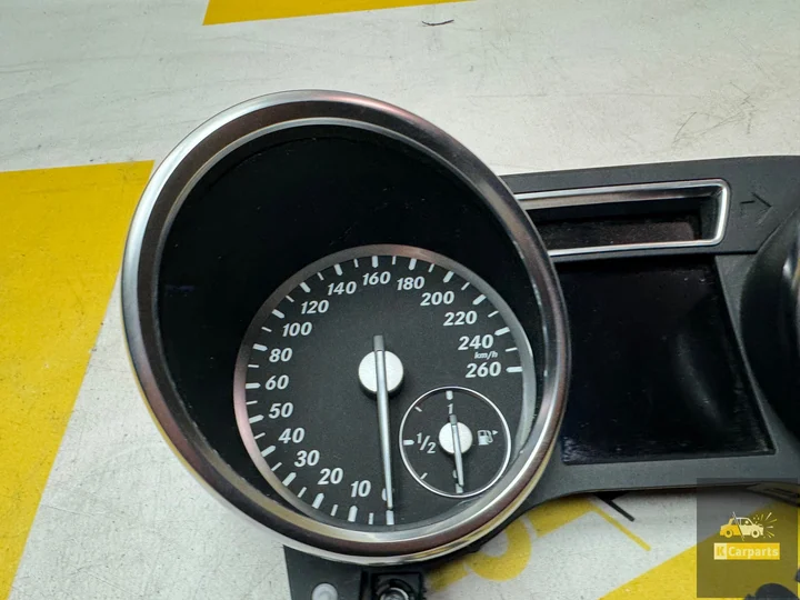 mercedes-ml-w166-kilometer-teller-a1669003006 — foto 2
