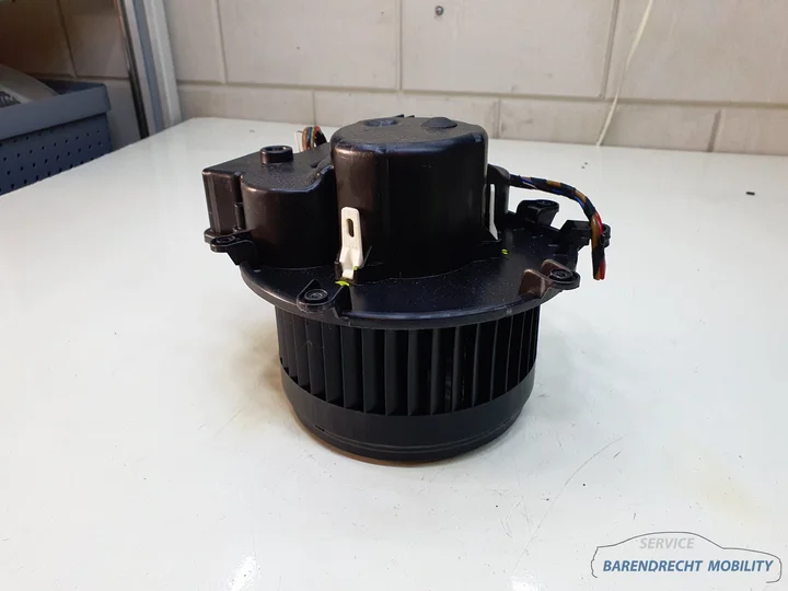 kachelmotor-clk-w209-mercedes-met-weerstand-kachel-motor-ventilatie-ventilatiemotor-2002-2008 — foto 4