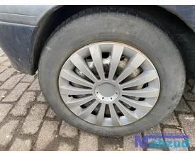 1996-renault-clio-1-12-demontage-sloop-onderdelen-donorauto — foto 15