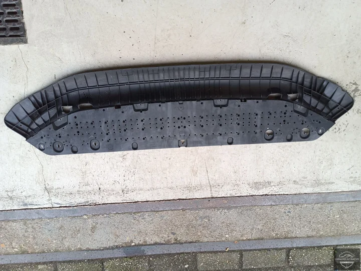 audi-a4-8w-sline-facelift-voorbumper-onderlip-8w0807611e — foto 2