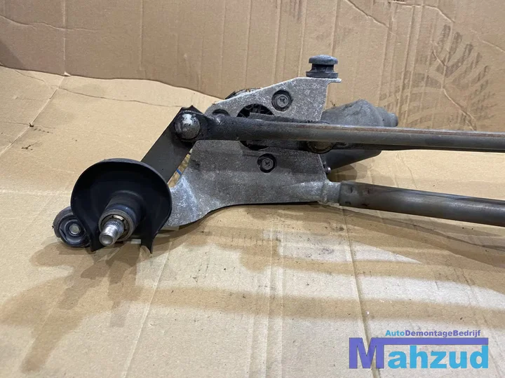 toyota-yaris-p9-ruitenwissermotor-mechaniek-voor-851100d070 — foto 4