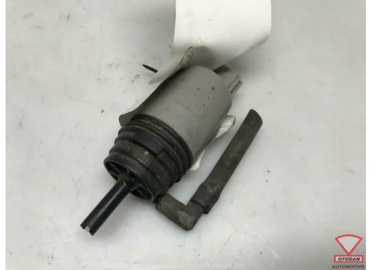 bmw ruitensproeierpomp 67126934159