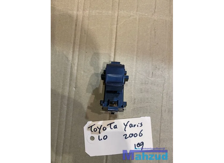 toyota-yaris-p9-raam-schakelaar-enkel-8292166