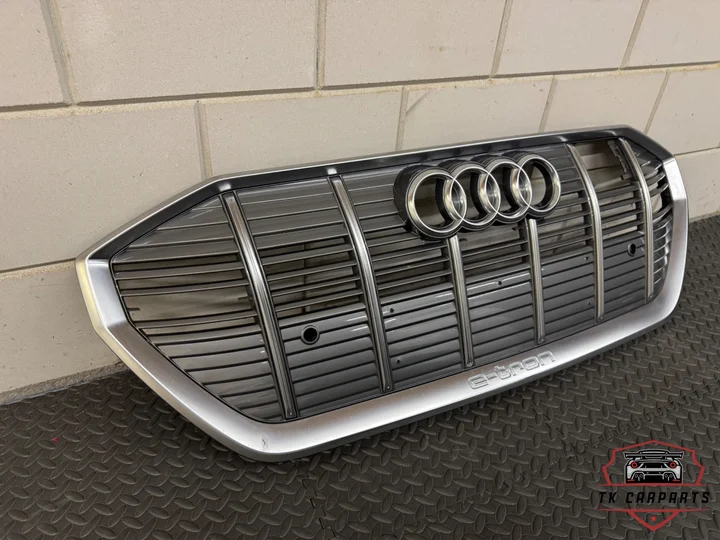 audi-etron-grille-4ke853651-abc — foto 2
