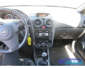 corsa-d-gaspedaal-radio-luchtroosters-bekerhouder-aux-kabel