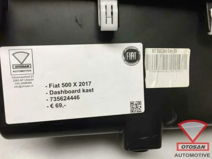 fiat-500x-2017-dashboardkastje-boven-735624446 — foto 4