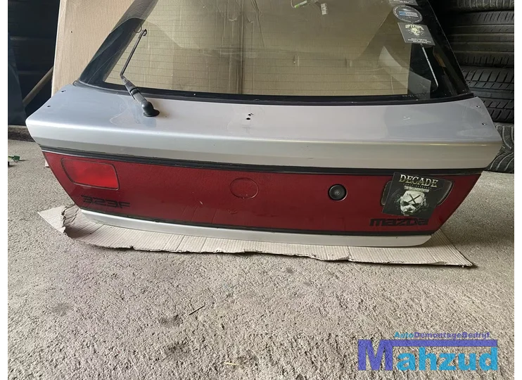 mazda-323-f-5-3l-zilver-grijs-achterklep-achterdeur