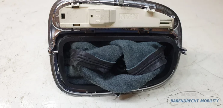 pookknop-pookhoes-w203-cklasse-mercedes-leder-a2032671911-automaat-origineel-gebruikt — foto 7
