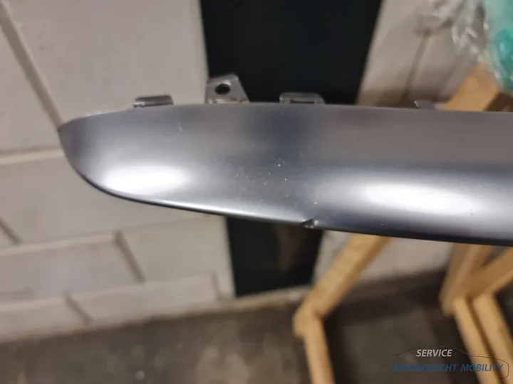front-splitter-mercedes-w213-amg-63s-e-klasse-voorbumper-lip-spoiler-a2138853800-zilver-grijs-origineel-gebruikt — foto 7