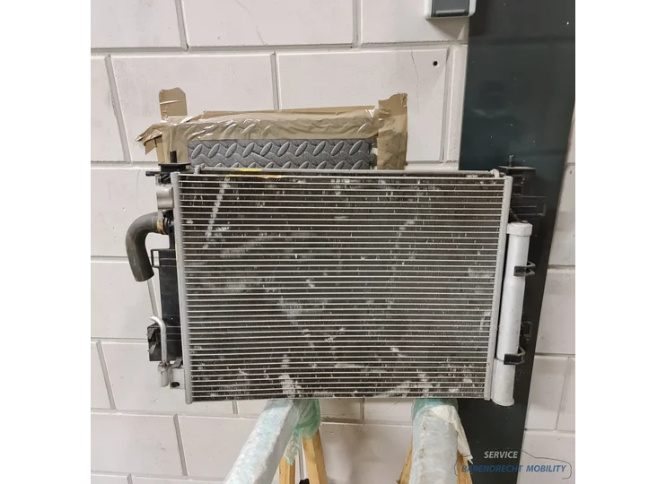 Renault Twingo III 3 koelerpakket koeler pakket radiateur koelvin koelvan koelventilator koeler vin van ventilator A4535000003 origineel nette staat gebruikt 2014 2015 2016 2017 2018 2019 2020 BARENDRECHT MOBILITY SERVICE