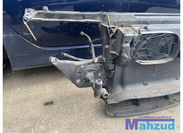 bmw-3-serie-e46-325i-voorfront-frontplaat-met-koelvin