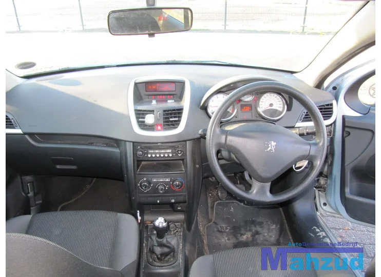 peugeot-207-5-deurs-interieur-compleet-stof