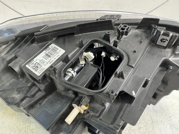 bmw-f34-3-gran-turismo-lci-led-koplamp-links-7470435 — foto 4