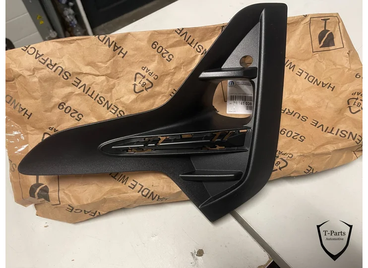 opel insignia front bumper right fog lamp cover 39241038