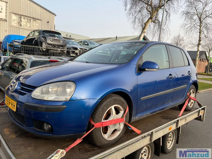 vw-golf-5-14-fsi-blauw-lc5j-bkg-fxq-demontage-sloop-onderdelen — foto 3