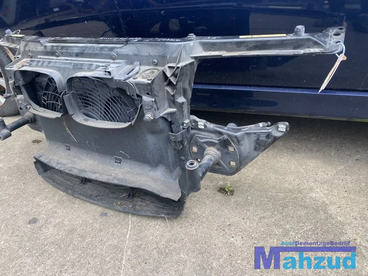 bmw-3-serie-e46-325i-voorfront-frontplaat-met-koelvin — foto 4