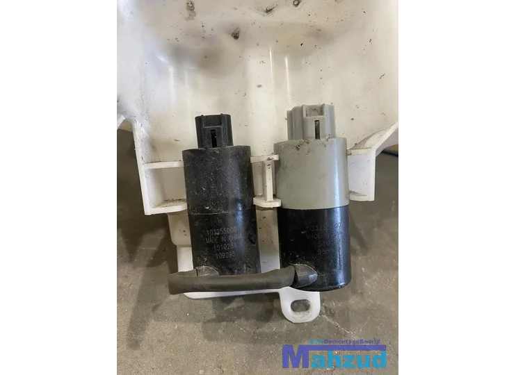 peugeot-108-ruitensproeiertank-reservoir-2014