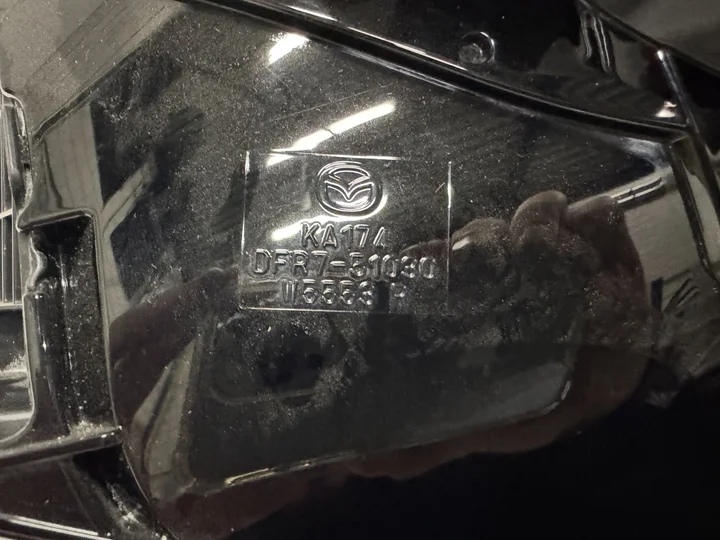 mazda-cx30-cx30-vol-led-koplamp-12-pins-rechts-dfr751030 — foto 11