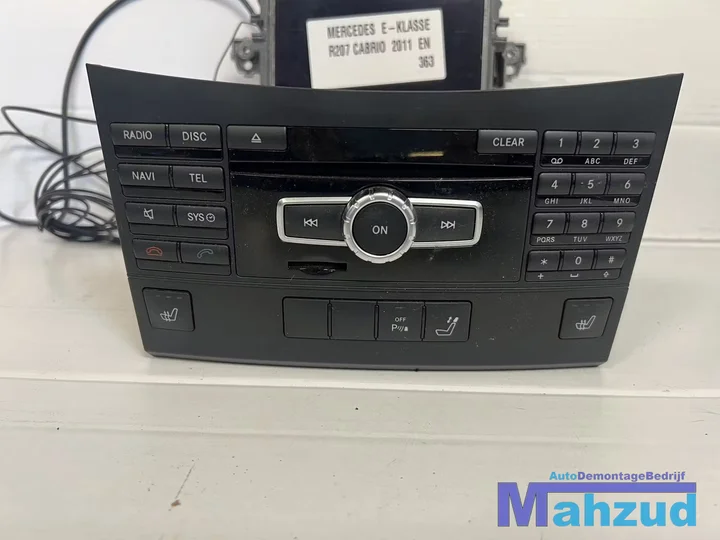 mercedes-e-a207-cabrio-radio-display-scherm-20092016 — foto 2
