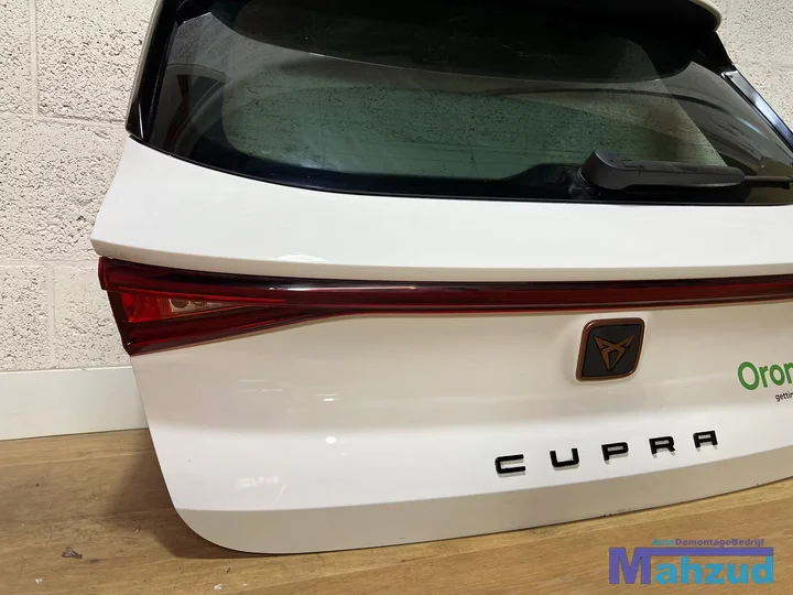 cupra-leon-sportstourer-wit-achterklep-2020 — foto 7