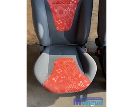 ford-ka-2-zwart-rood-interieur-compleet-20082016 — foto 5