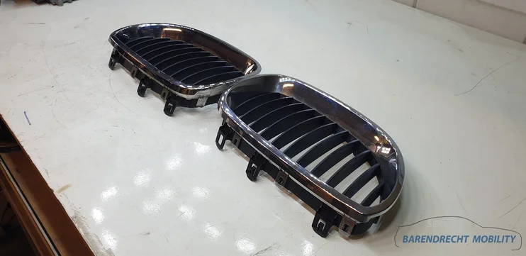grille-bmw-e90-3-serie-grill-zwart-chrome-origineel-gebruikt-2005-2008 — foto 4