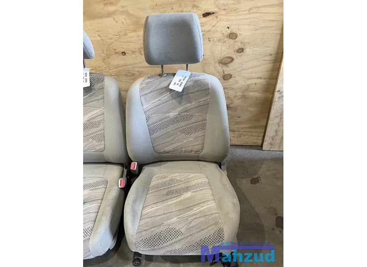 mazda-demio-stoel-link-rechts-19962003