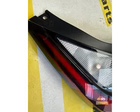 toyota-aygo-x-achterlicht-rechts-vvti-0000012928-origineel — foto 2
