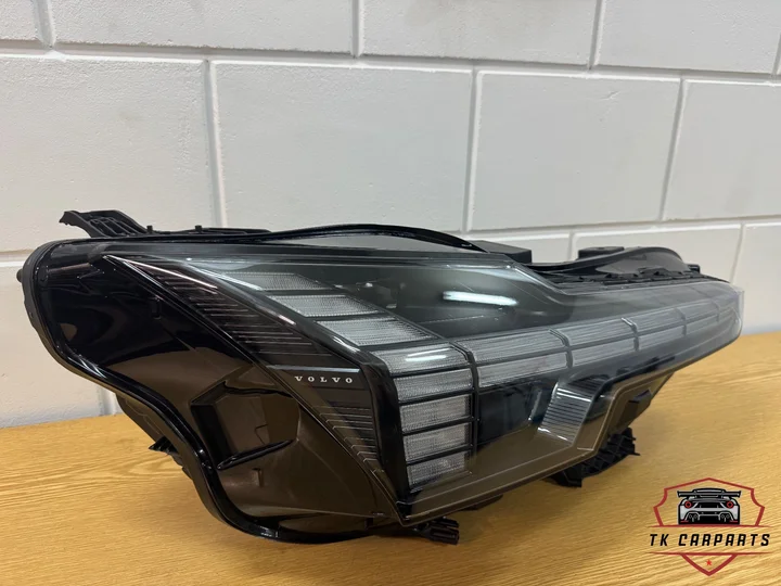 volvo-ex30-full-led-koplamp-links-80000628 — foto 2