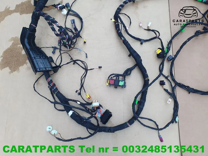 1ea971566n-q4-e-tron-kabelboom-dashboard-q4-zekeringkast-q4 — foto 4