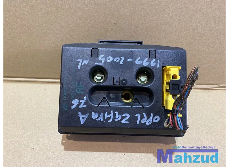 opel-zafira-a-middenconsole-klok-199912005