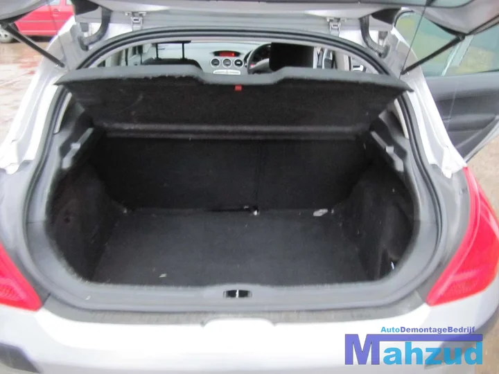 2010-peugeot-308-16-16v-vti-demontage-sloop-229 — foto 11
