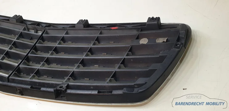 elegance-radiateur-grille-grill-mercedes-e-klasse-w211-s211-a2118800383-grijs-chroom-origineel-gebruikt-2002-2009 — foto 6