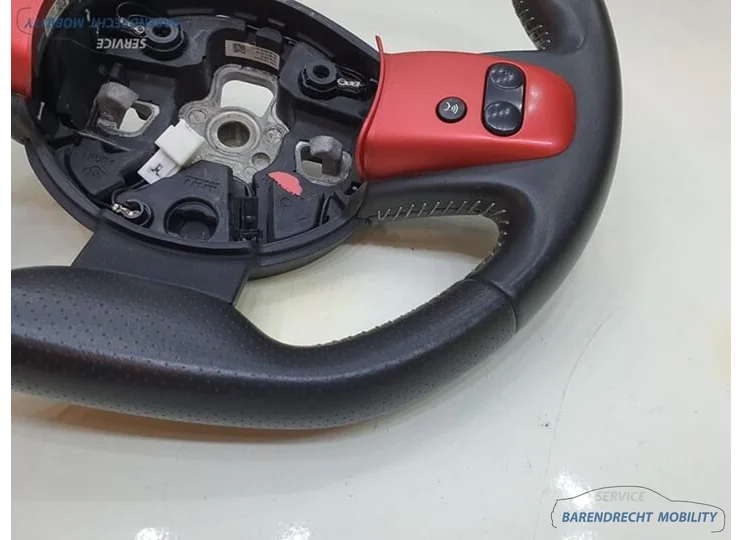 renault-twingo-iii-3-stuur-stuurwiel-leer-leder-zwart-rood-geperforeerd-afgevlakt-stuurwielbediening-multifunctioneel-sport-mfd-34151201e-2014-2015-2016-2017-2018-2019-2020-2021-2023-origineel-nette-staat-gebruikt-barendrecht-mobility-service