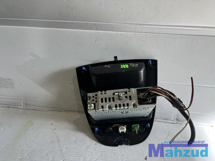 toyota-aygo-radio-schakelaar-airco-alarm-middenconsole-20052014 — foto 3