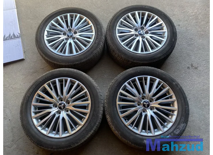 MITSUBISHI OUTLANDER PHEV 2020 velgen banden 18 inch 5x114.3