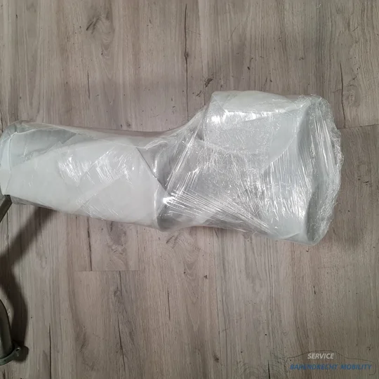 amg-uitlaat-mercedes-w209-clk-nos-einddemper-a2094900601-middendemper-clk55-2002-2008 — foto 20