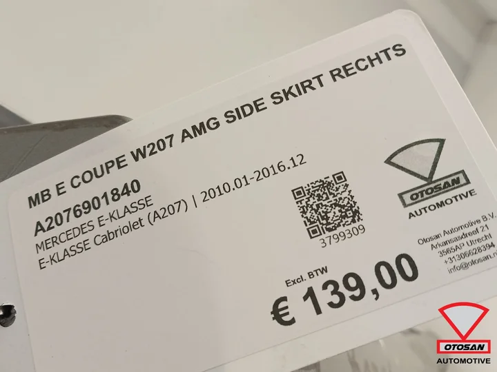 mercedes-e-coupe-w207-amg-side-skirt-rechts-a2076901840 — foto 5