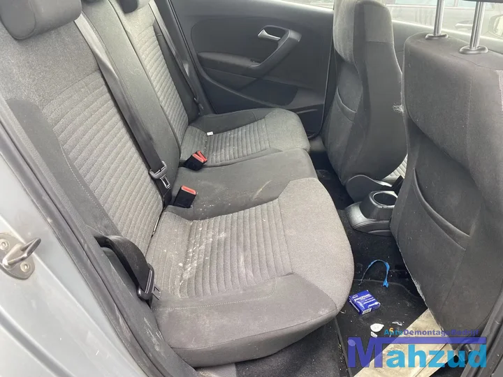 2010-vw-polo-6r-14-dsg-cgg-cggb-mlg-la7w-demontage-onderdelen — foto 16