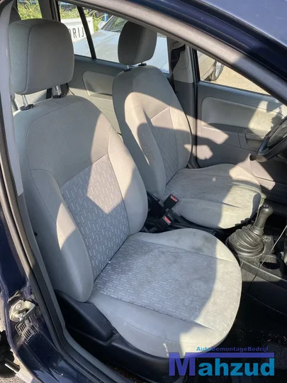 2004-ford-fusion-14-16v-fxja-fxjb-fxjc-blauw-84-demontage — foto 15