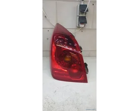 achterlicht-links-primera-nissan-hatchback-26555au210-bestuurderskant-orgineel-gebruikt-2002-2005
