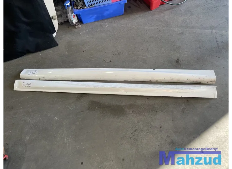PEUGEOT 207 links rechts wit EWP sideskirts zijskirt 3 deurs