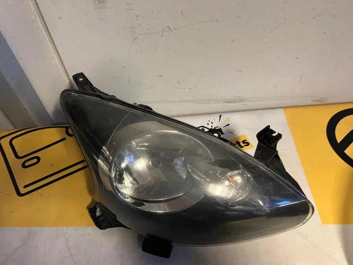 toyota-aygo-rechts-voor-koplamp-89553100-origineel-koplamp — foto 2