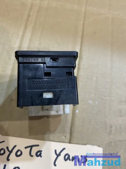 toyota-yaris-p9-spiegelverstelling-schakelaar-183574 — foto 2