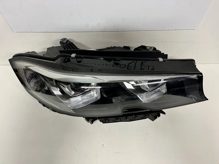 bmw-3-serie-g20-g21-vol-led-koplamp-rechts-a8-849615006-ll — foto 4