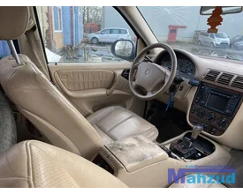2000-mercedes-mklasse-ml-w163-32-v6-4x4-112942-189-groen-onderdelen — foto 18