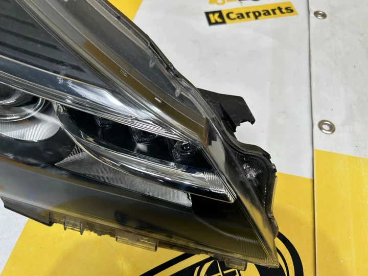 toyota-yaris-koplamp-rechts-origineel-koplamp-led — foto 6