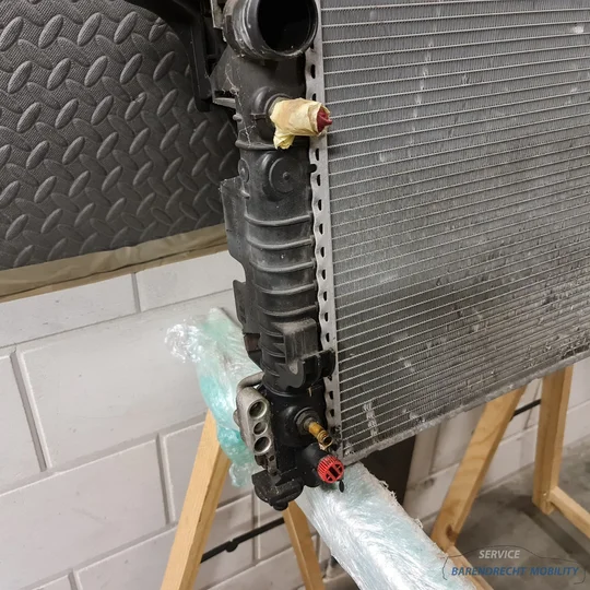 koelerpakket-ml-w164-mercedes-koelventilator-a2515000304-a2515000103-radiateur-2006-2012 — foto 7