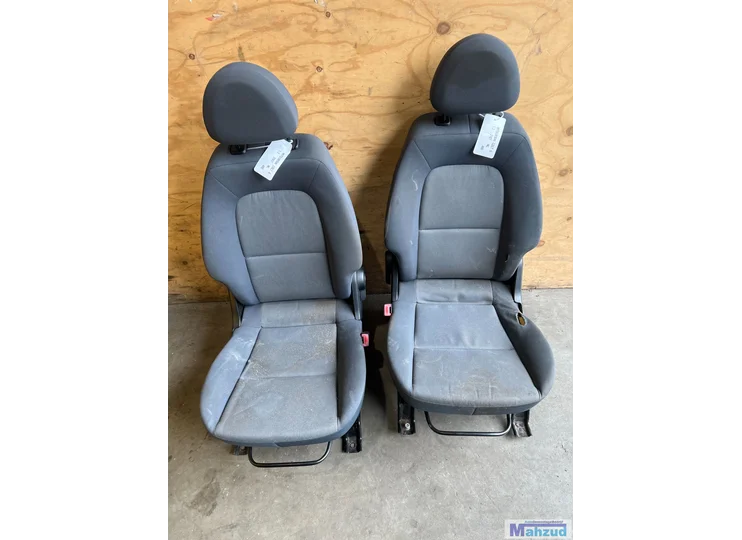 MITSUBISHI COLT 6 interieur 5deurs stoel bank 2003-2009
